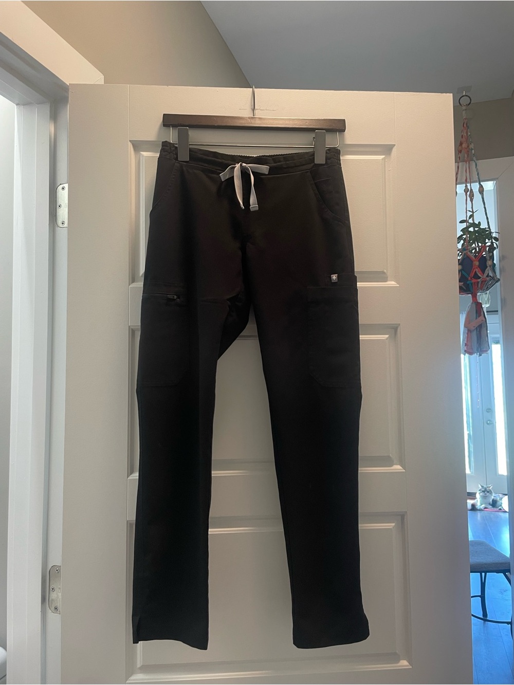 Figs Women's Black Drawstring Straight Leg Scrub Pants